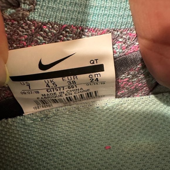 Nike Air VaporMax Flyknit 3 Gunsmoke Fuchsia - Picture 6 of 6